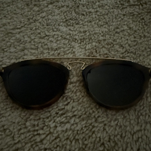 Ray-Ban Tortoise Shell Sunglasses - Picture 2 of 6